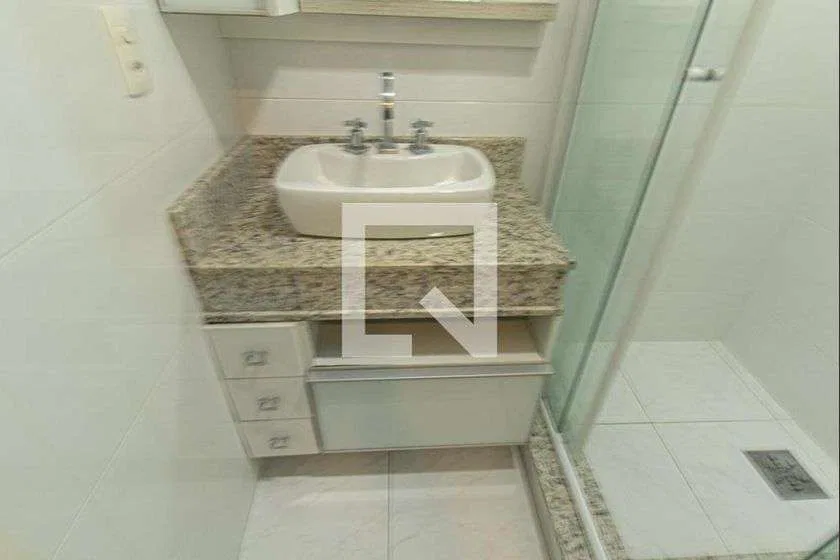 Apartment with 2 bedrooms and balcony, suite and 2 baths — photo 25