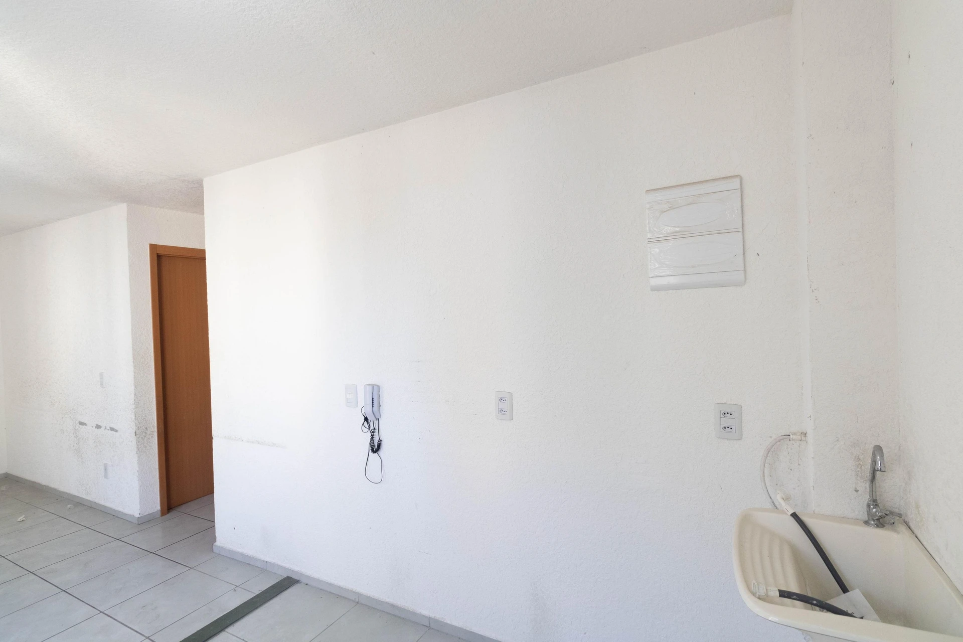 Apartment with 2 bedrooms, compact kitchen and 1 parking — photo 35