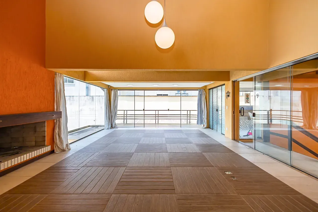 Furnished house with 5 bedrooms and 470 m² — photo 15