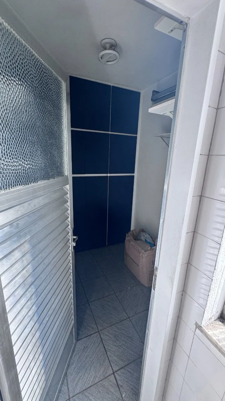 2-bedroom apartment in a building with a gym — photo 11