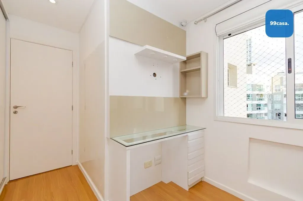 3-bedroom apartment with a home office — photo 23
