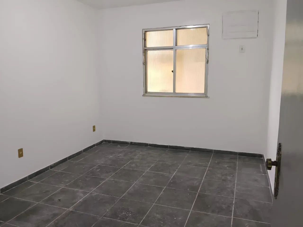 1-bedroom 1-bath apartment with no parking — photo 4