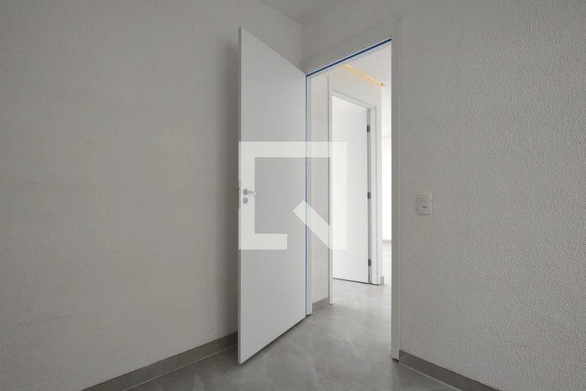 Unfurnished 2-bedroom apartment with 41 m² and parking — photo 44