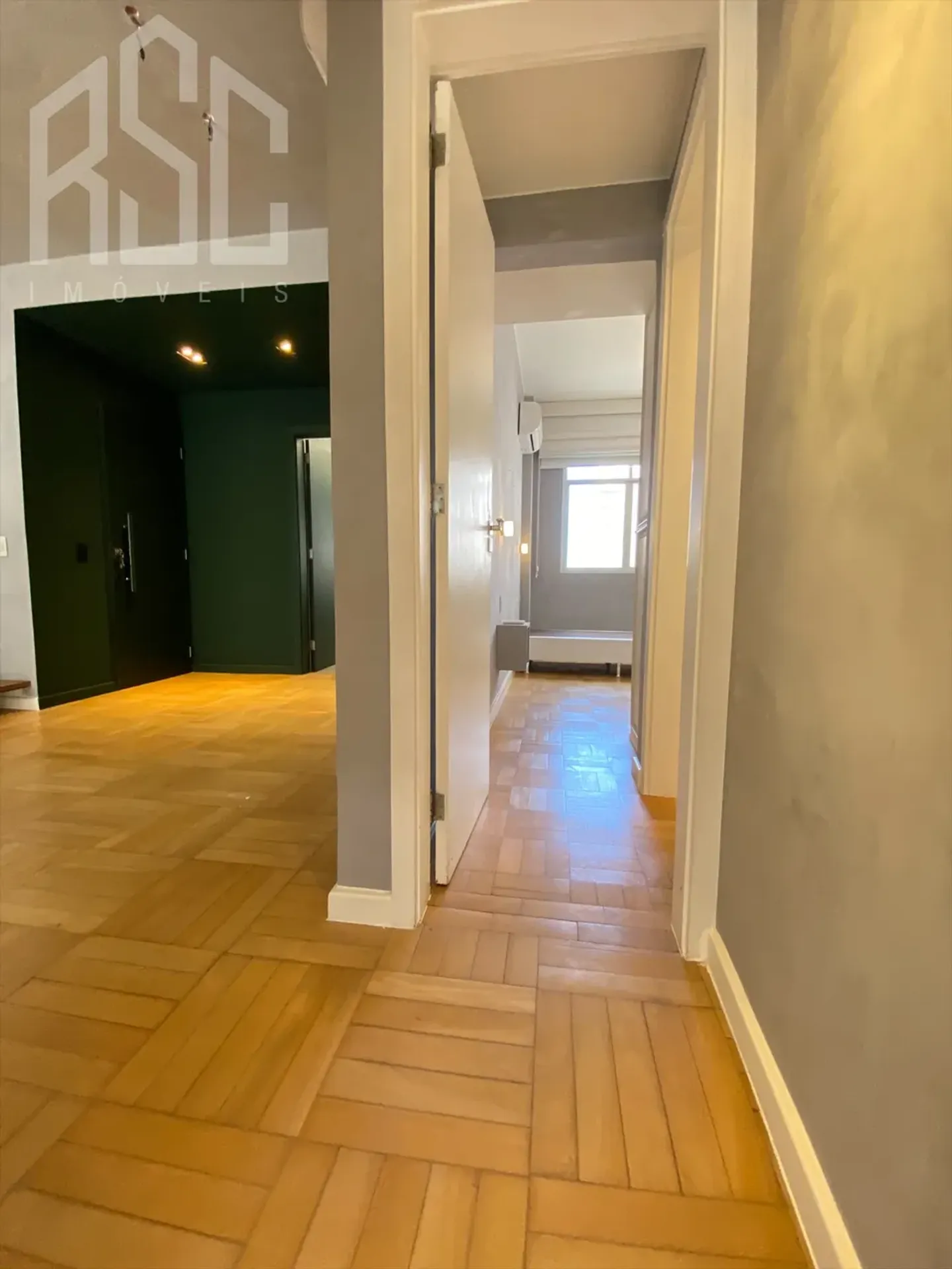 145 m² duplex penthouse with 2 bedrooms and 3 baths — photo 23