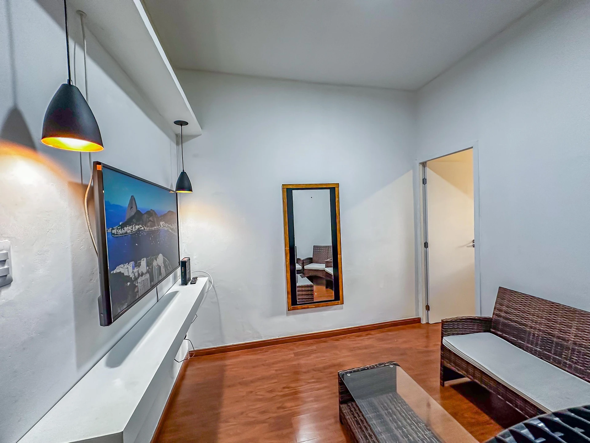 Furnished 1-bedroom apartment with washing machine — photo 12