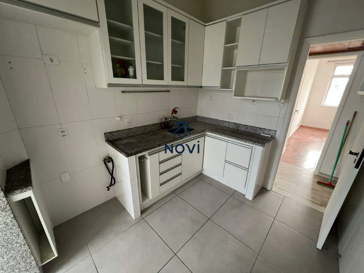 Квартира з 2 спальнями та пральною машиною — photo 25