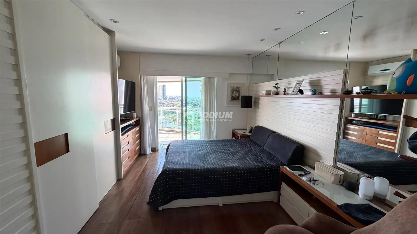 Apartamento mobiliado com 3 quartos e 168 m² — photo 8
