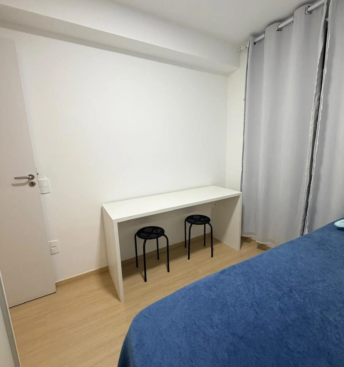 Квартира 57 м² з робочим місцем та пральною машиною — photo 4