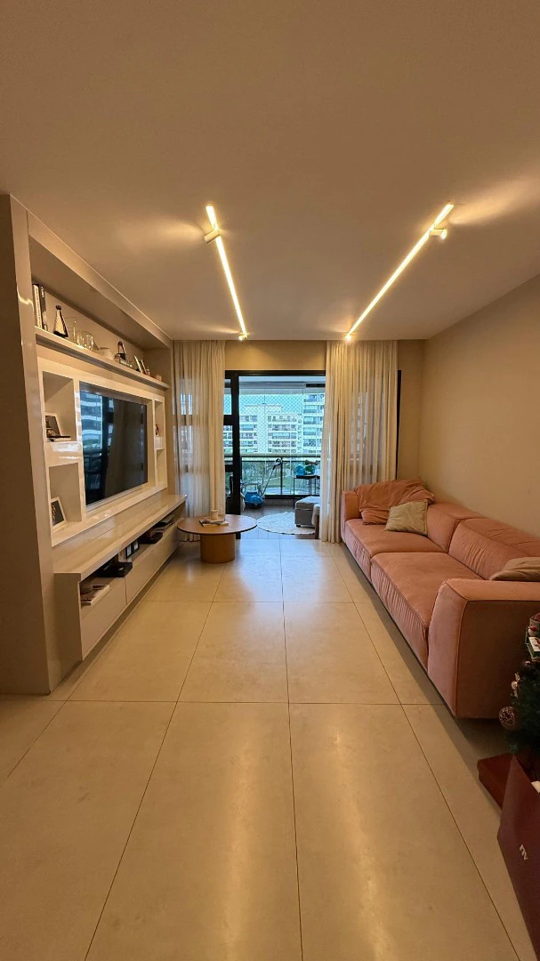 Apartamento mobiliado com 3 suítes e varanda de vidro — photo 4