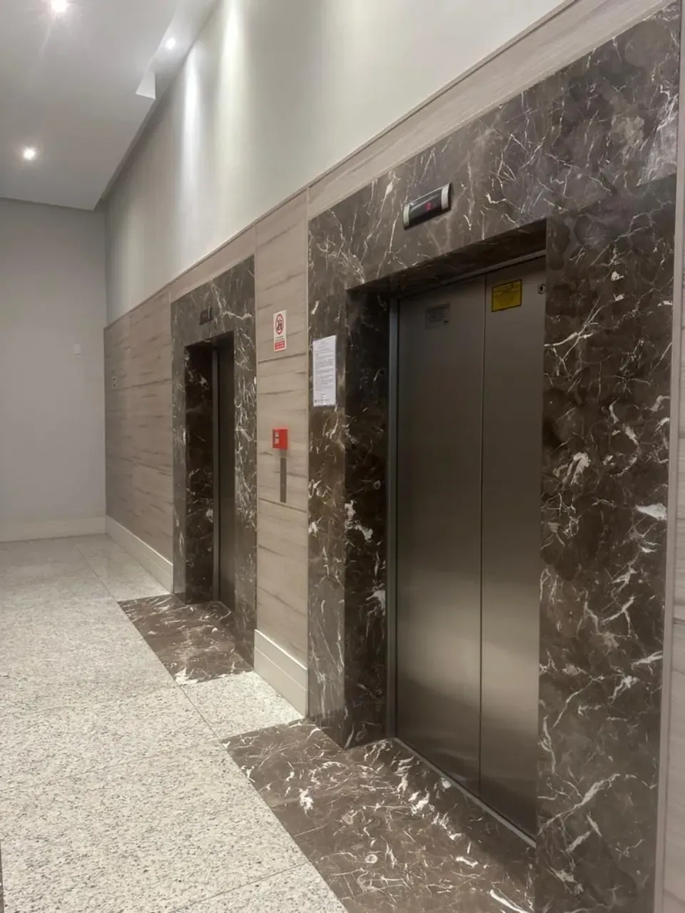 Unfurnished 1-bedroom apartment with balcony, no parking — photo 15