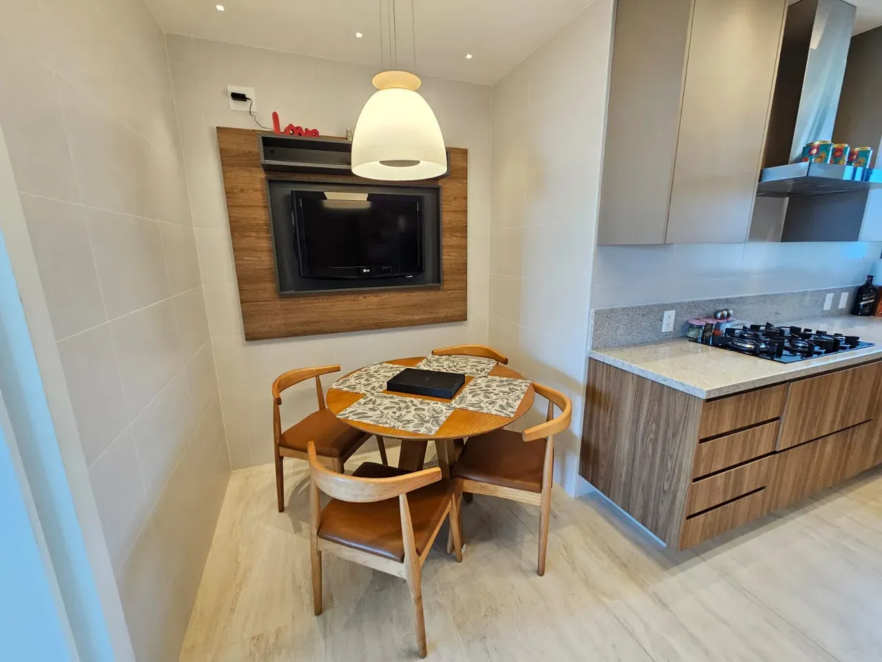 231 m² apartment with 3 bedrooms and 5 bathrooms — photo 32