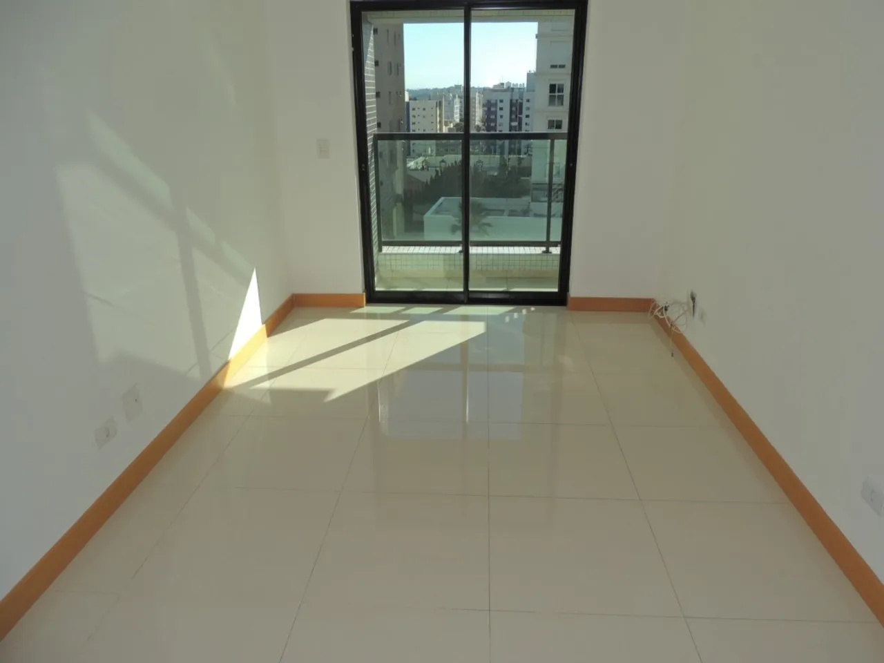 Apartamento mobiliado 1 quarto com cozinha americana e 2 vagas — photo 9