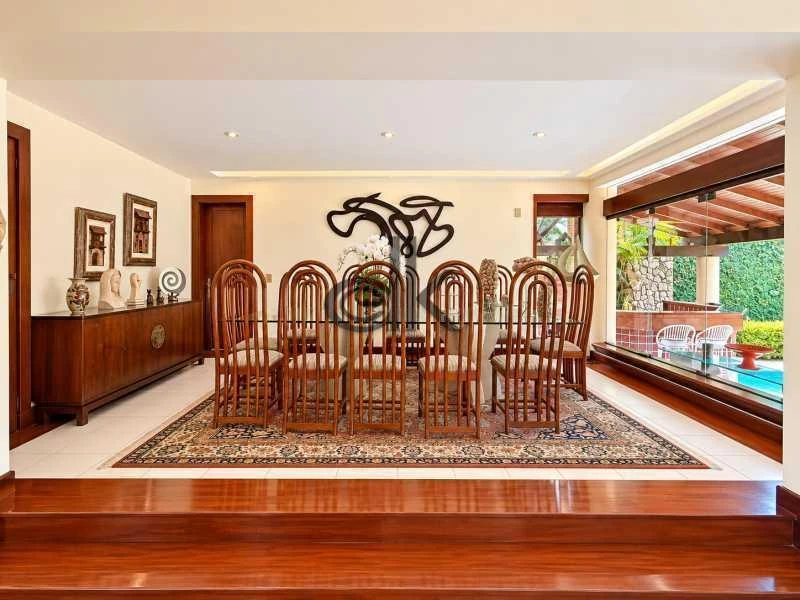 5-bedroom house with a home office — photo 13