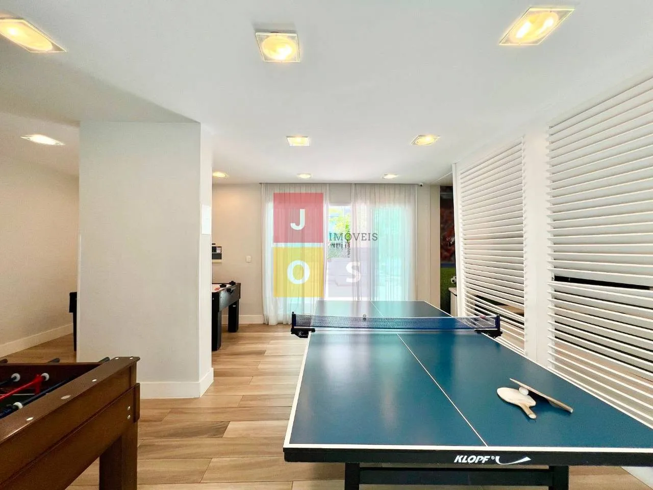 Furnished 4-bedroom suite apartment with 156 m² — photo 144