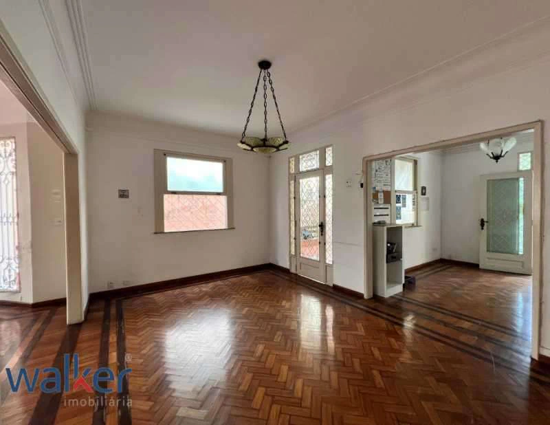 House with 11 bedrooms, 500 m² and 10 parking spots — photo 17
