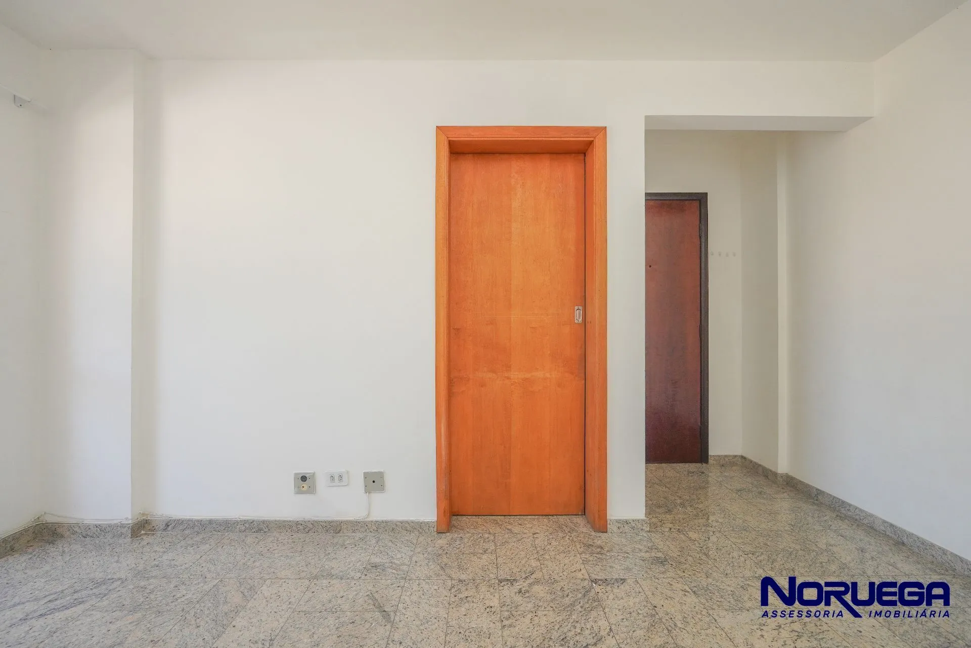 Home office in a 3-bedroom apartment, 109 m² — photo 21