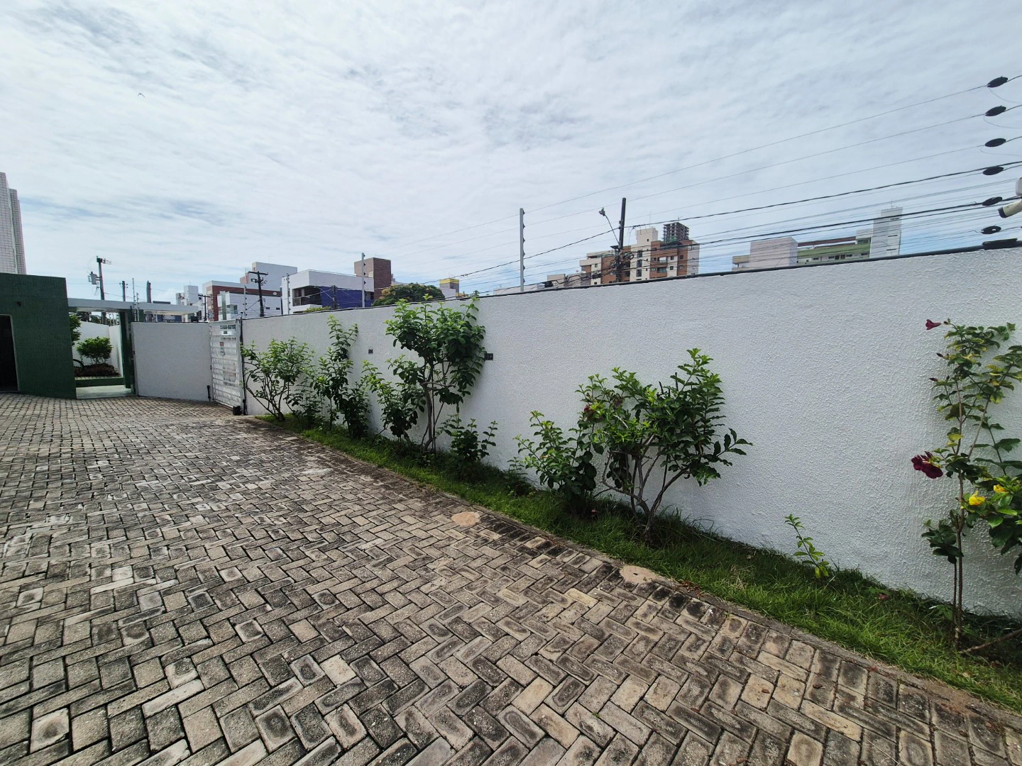 71 m² apartment with 3 bedrooms and 1 en-suite — photo 26