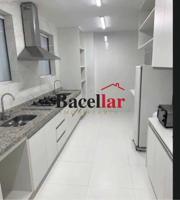 Apartamento mobiliado com 4 quartos e 300 m² — photo 3