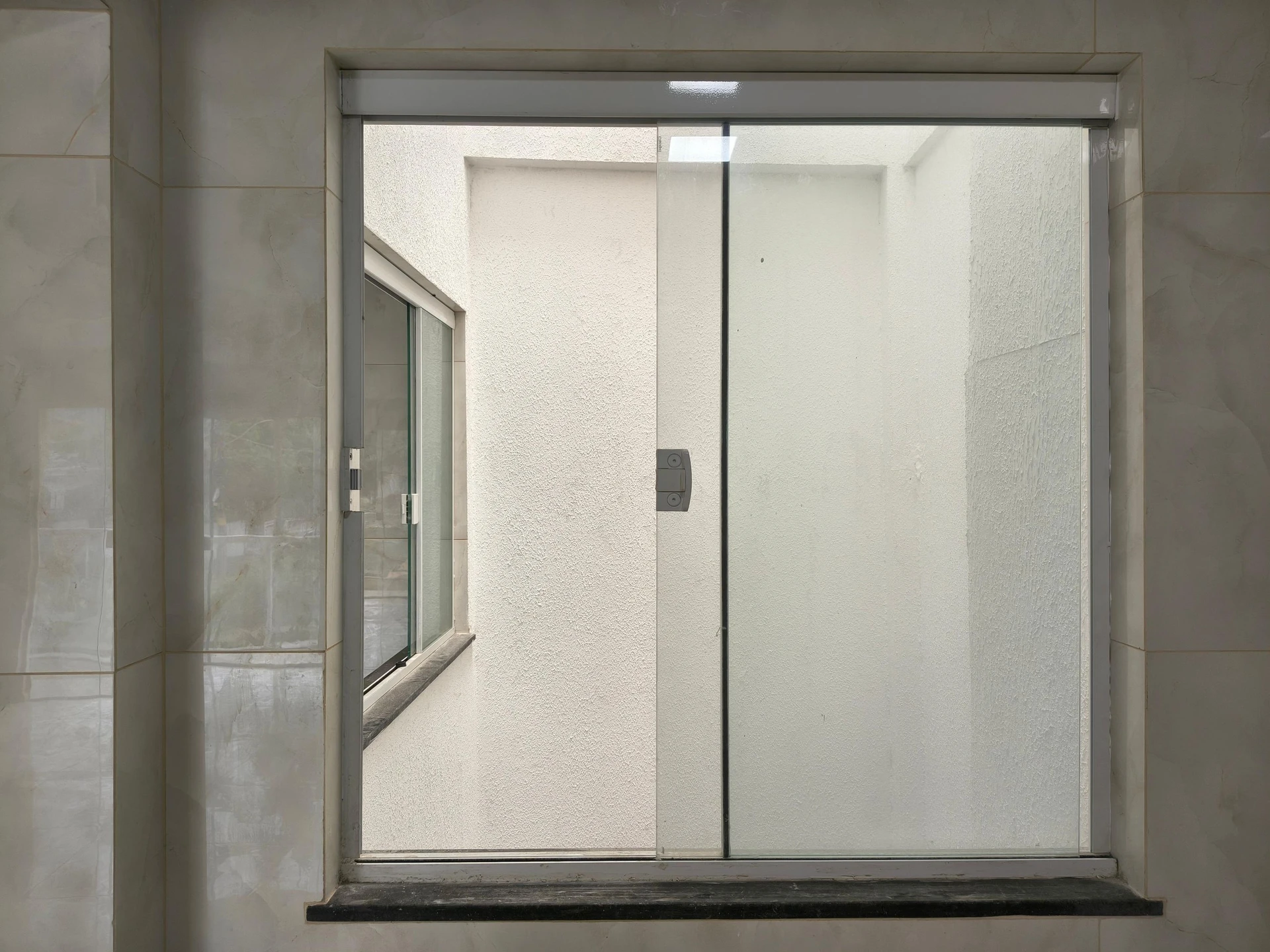 House, 110 m², with floor-to-ceiling windows — photo 16
