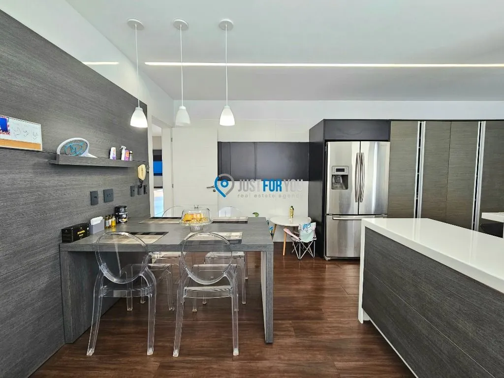 Casa com 4 dormitórios e 5 banheiros, 650 m² — photo 29