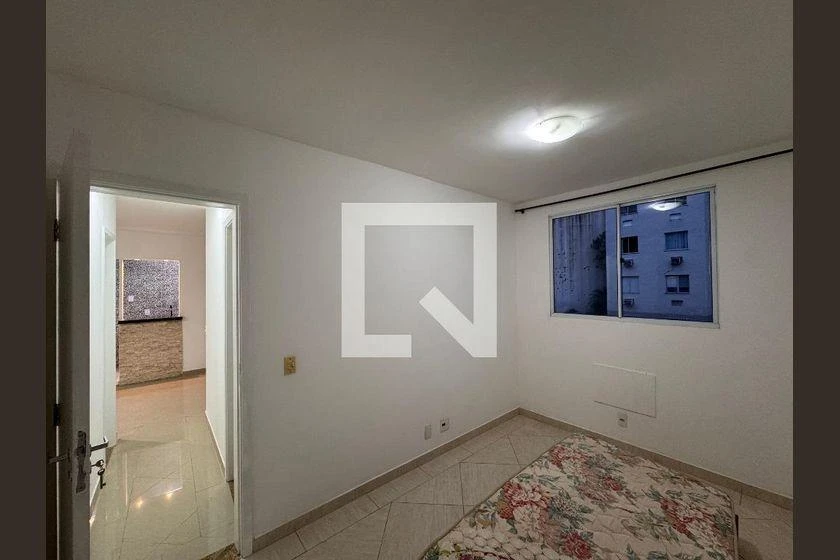 2-bedroom apartment in a building with a gym — photo 15