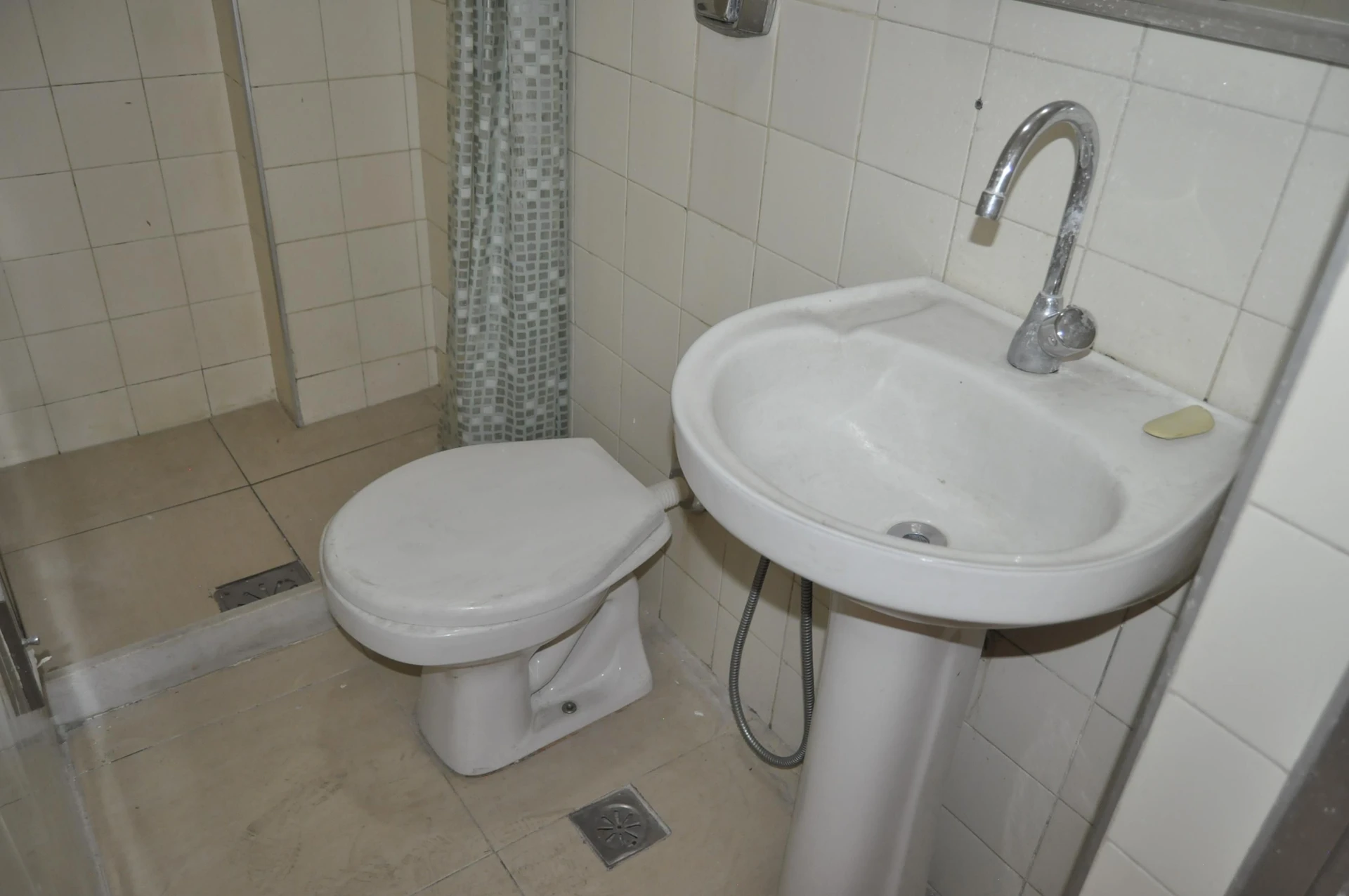 Furnished apartment, 64 m², with wood or laminate floors — photo 18
