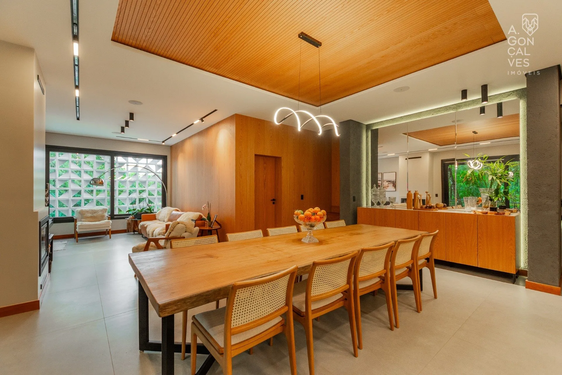 Furnished house with 4 bedrooms and 5 bathrooms — photo 4