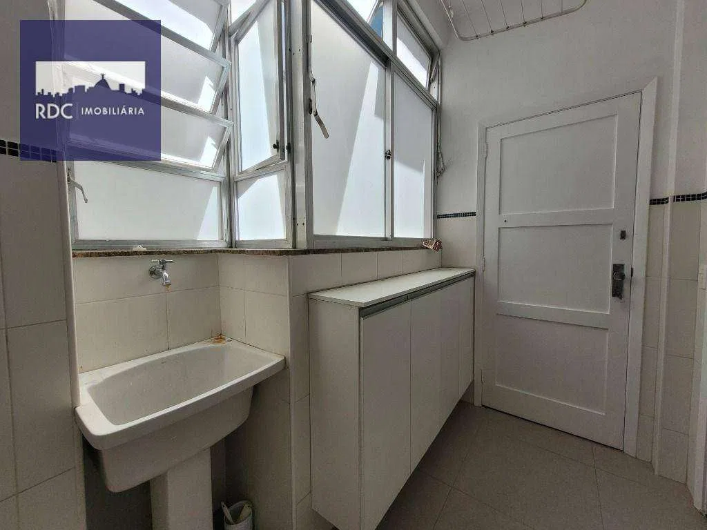 Apartamento com 2 dormitórios e 75 m², cozinha separada — photo 14