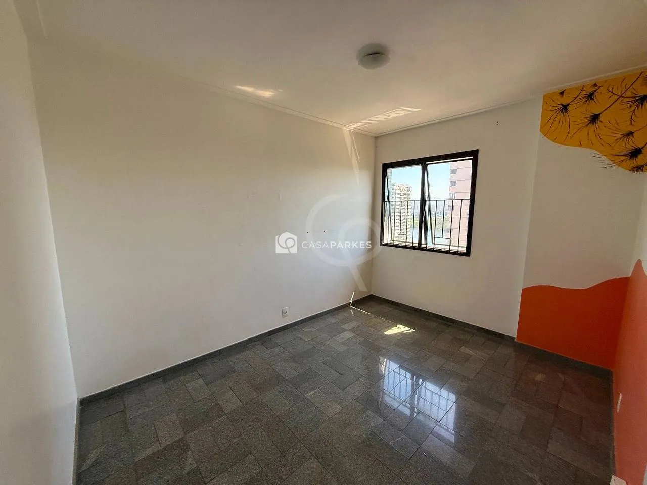 1-bedroom apartment with 2 bathrooms and balcony — photo 5