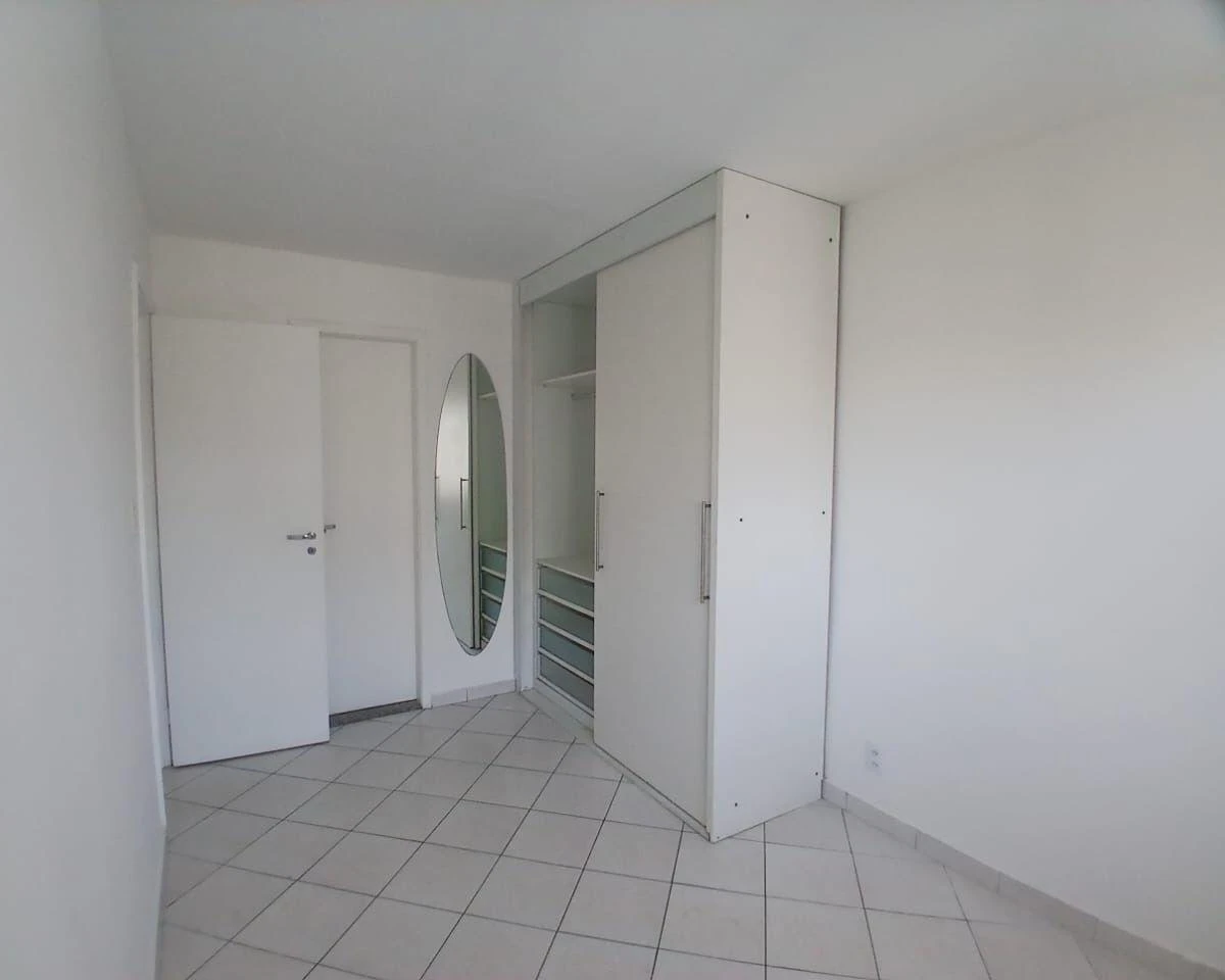 Apartamento de 2 quartos em condomínio com piscina — photo 15
