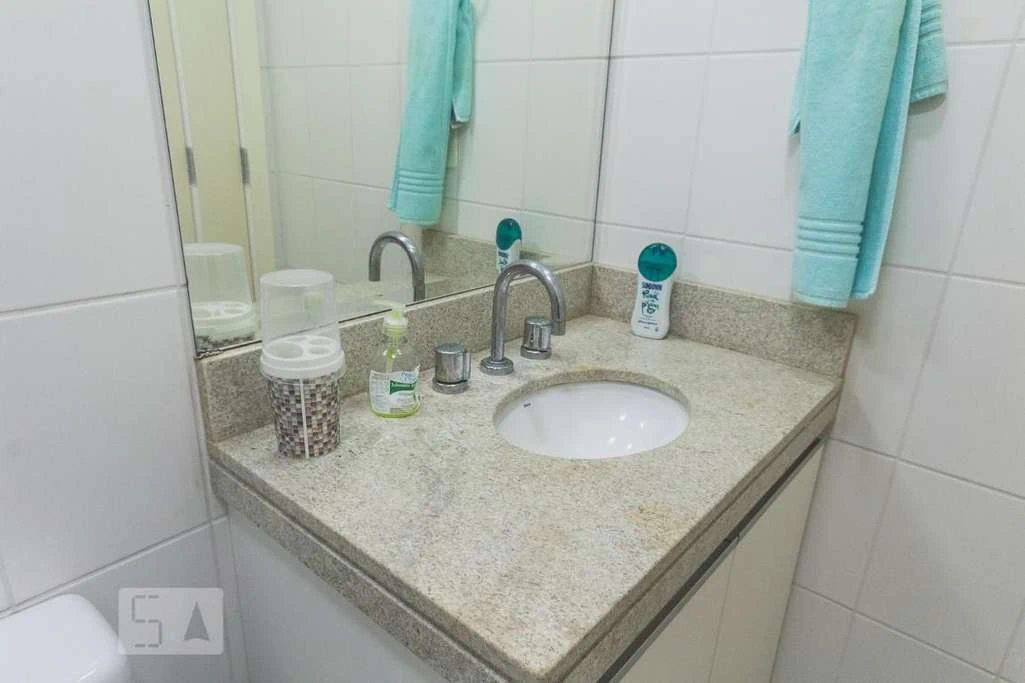 Rental apartment with 2 bedrooms and a glass balcony — photo 30