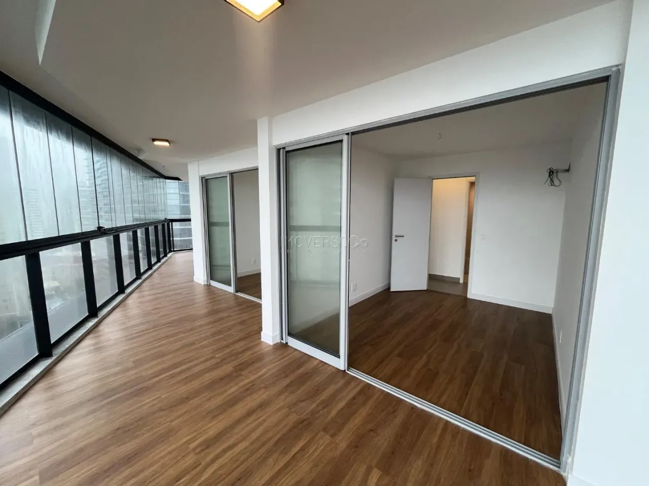 Glass-enclosed balcony in a 3-bedroom apartment, 120 m² — photo 14