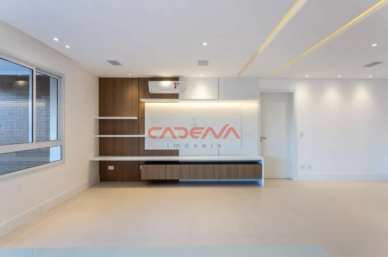 Unfurnished 4-bedroom apartment with private BBQ — photo 9