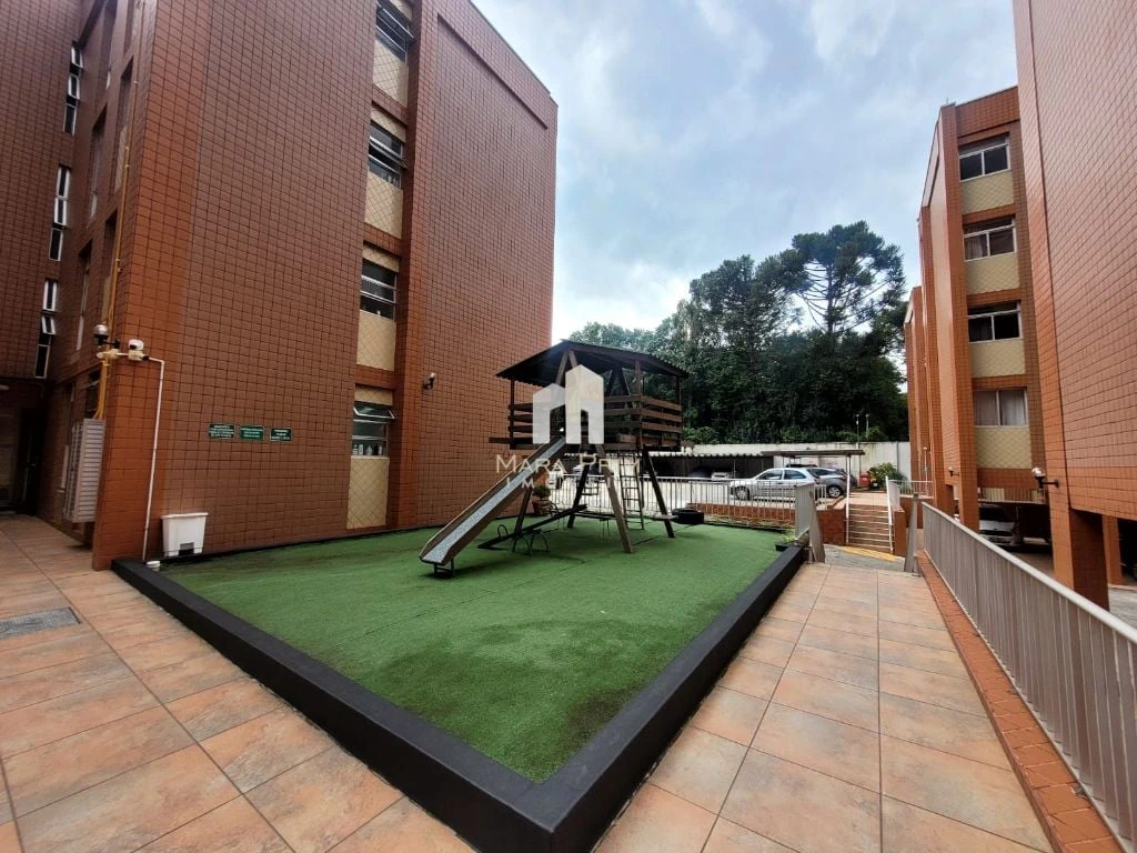 3-bedroom apartment with wood or laminate floors in Curitiba — photo 24