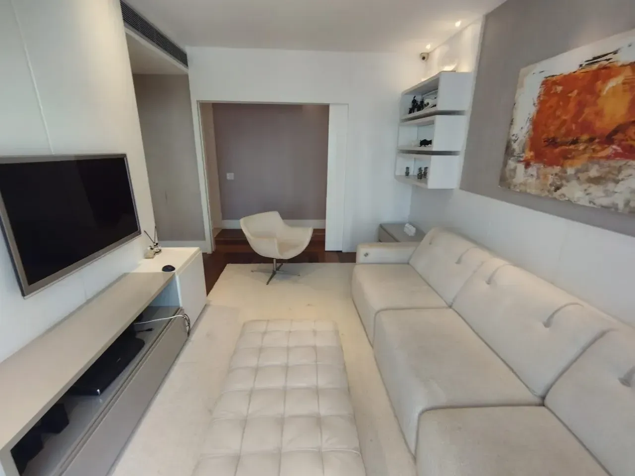 Apartamento sem mobília com 4 quartos e 5 banheiros — photo 29
