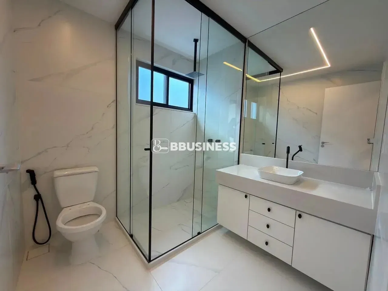 Casa com 3 quartos, 1 suíte e cozinha aberta moderna — photo 3