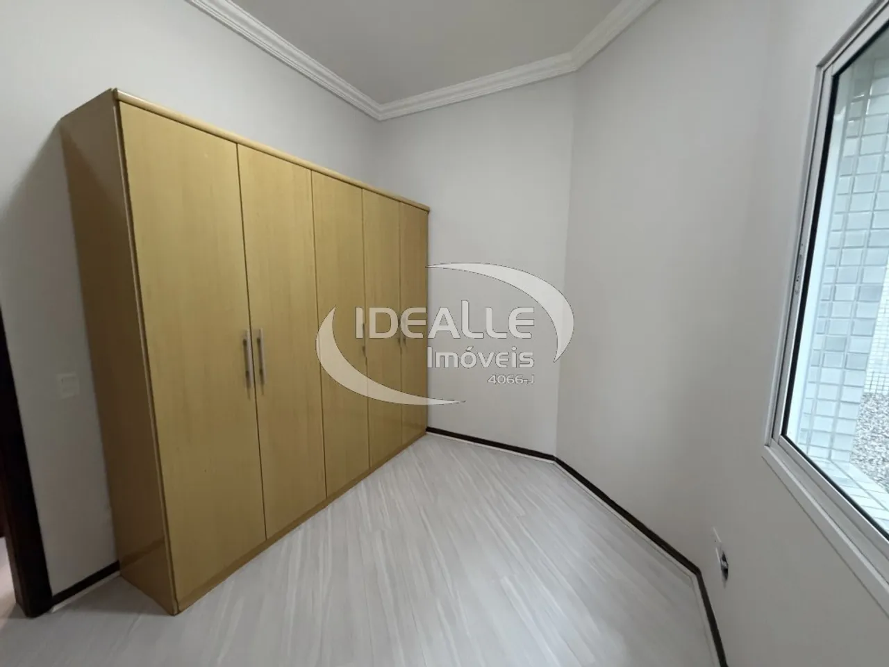 80 m² rental apartment with 2 bedrooms and suite — photo 10