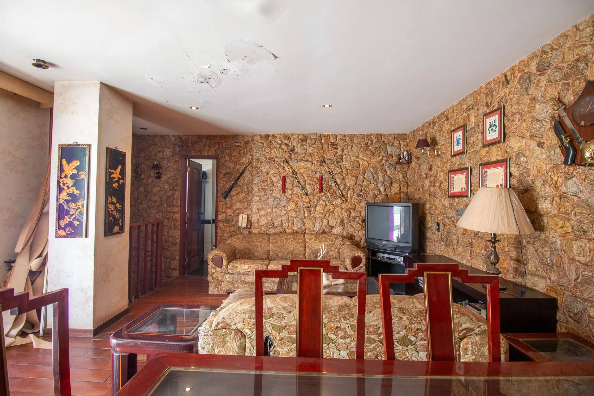 4-bedroom apartment in a building with a sauna — photo 12