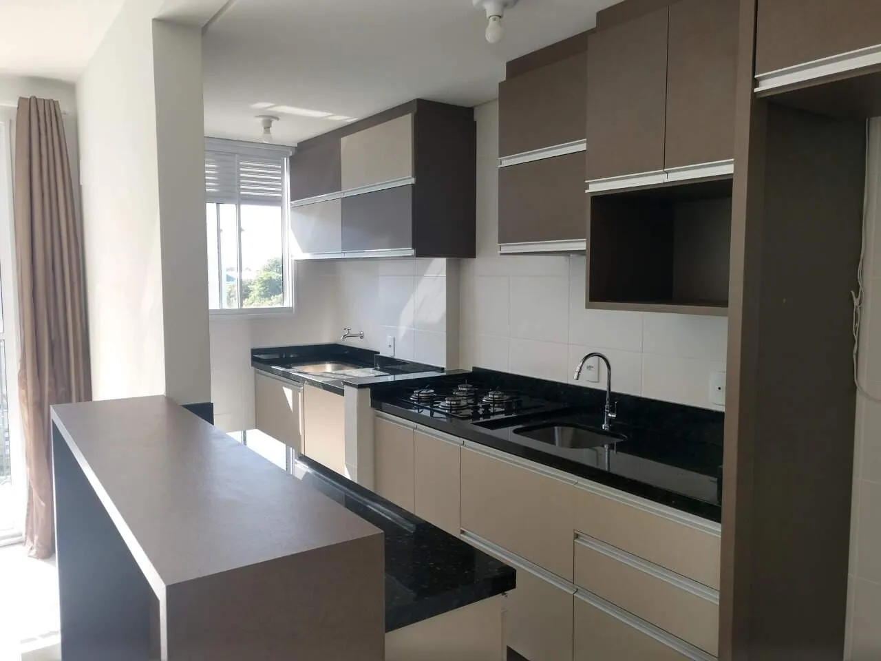 2-bedroom apartment with balcony and open-plan kitchen — photo 2