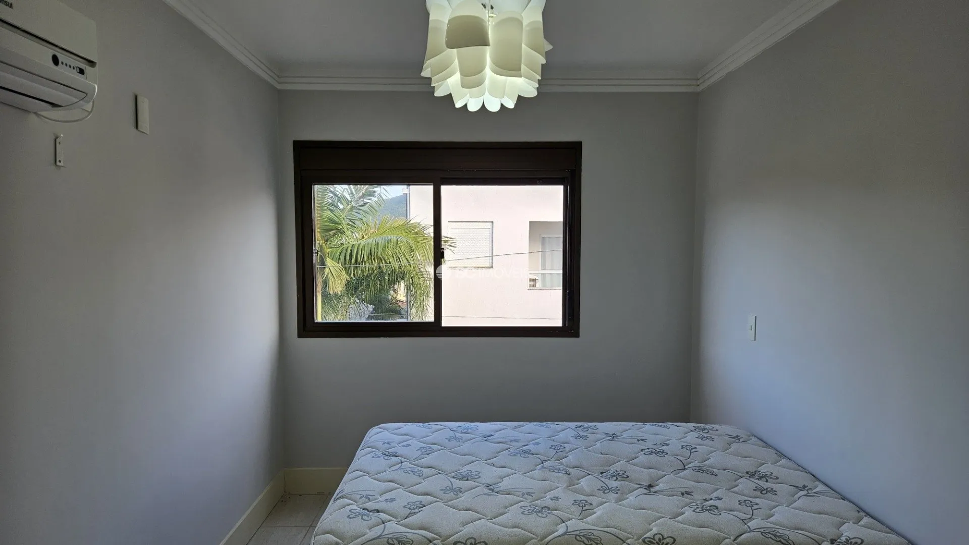 Furnished 1-bedroom apartment with 45 m² and parking space — photo 8