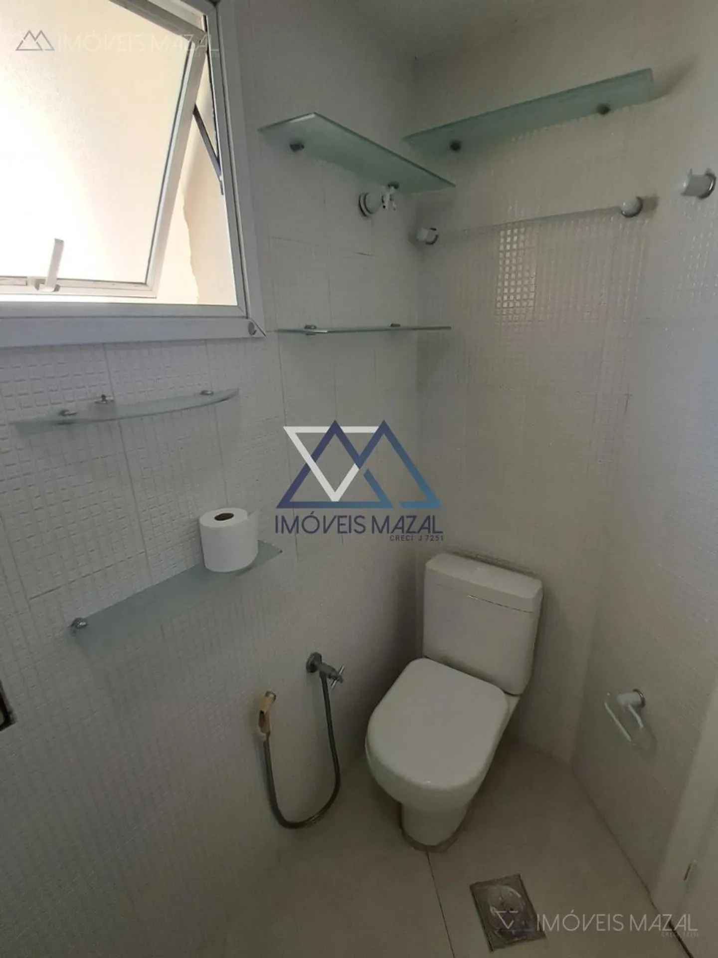Rental apartment with 3 bedrooms and 4 bathrooms — photo 17