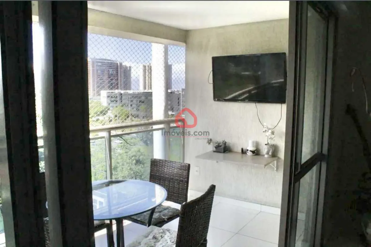 Furnished residential apartment with 4 bedrooms and a balcony — photo 9