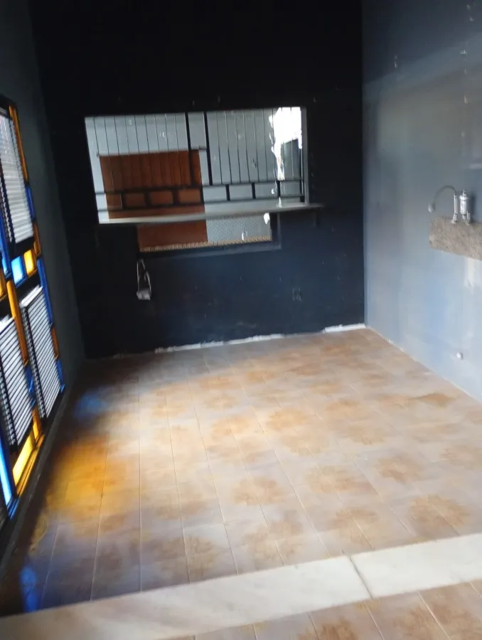 220 m² house with a closed kitchen and 3 bedrooms — photo 5
