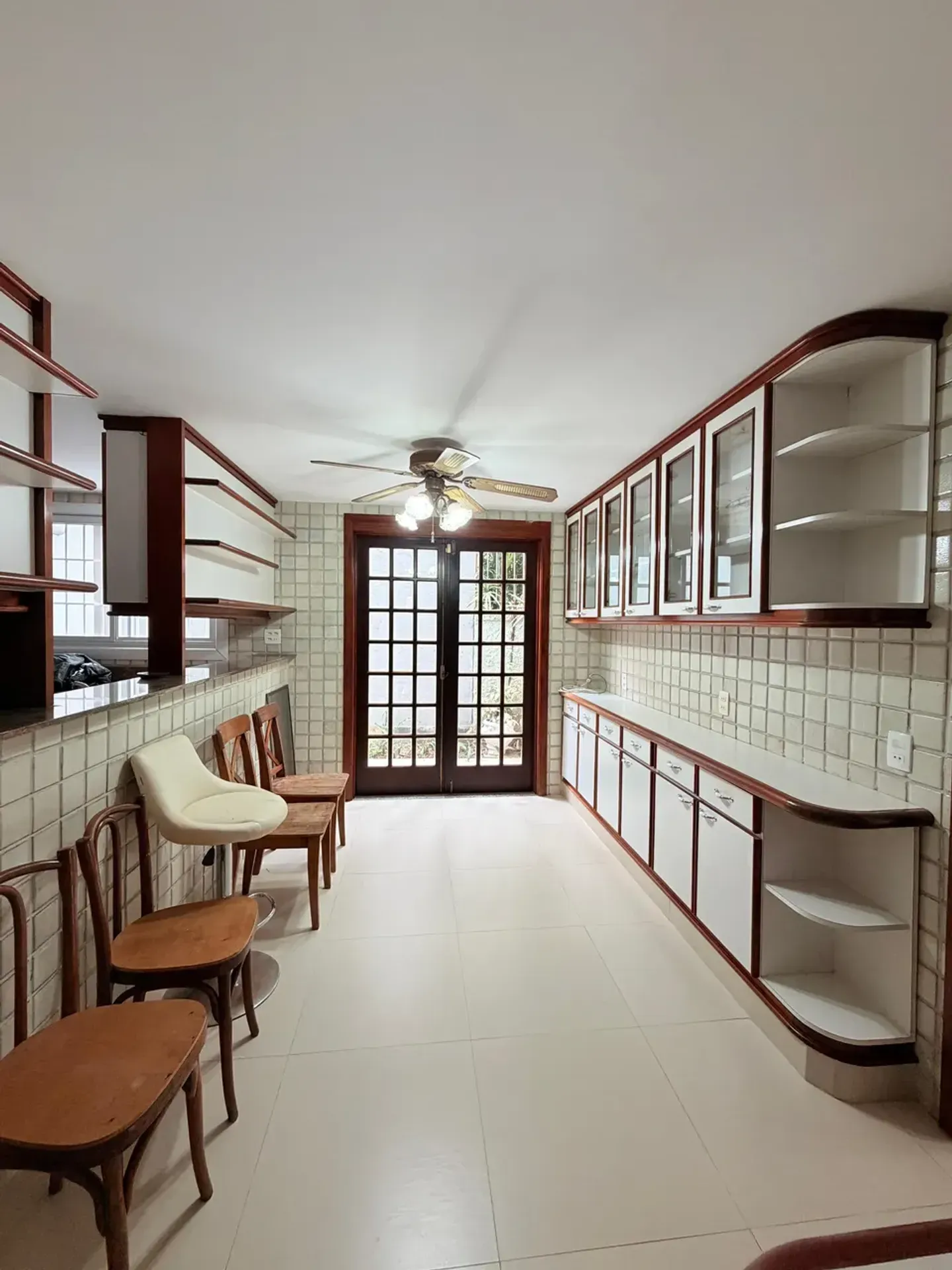 Casa com 5 quartos e 5 banheiros e varanda envidraçada — photo 32