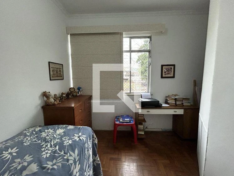 270 m² house with a glass-enclosed balcony and a dryer — photo 11