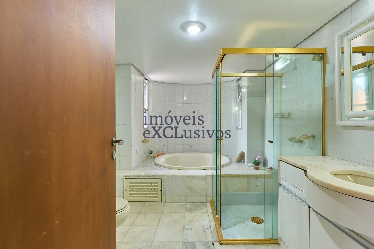 450 m² apartment with 4 bedrooms and 3 parking spaces — photo 13