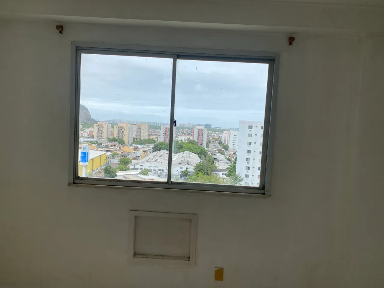 Unfurnished apartment with 2 bedrooms and 1 parking spot — photo 8