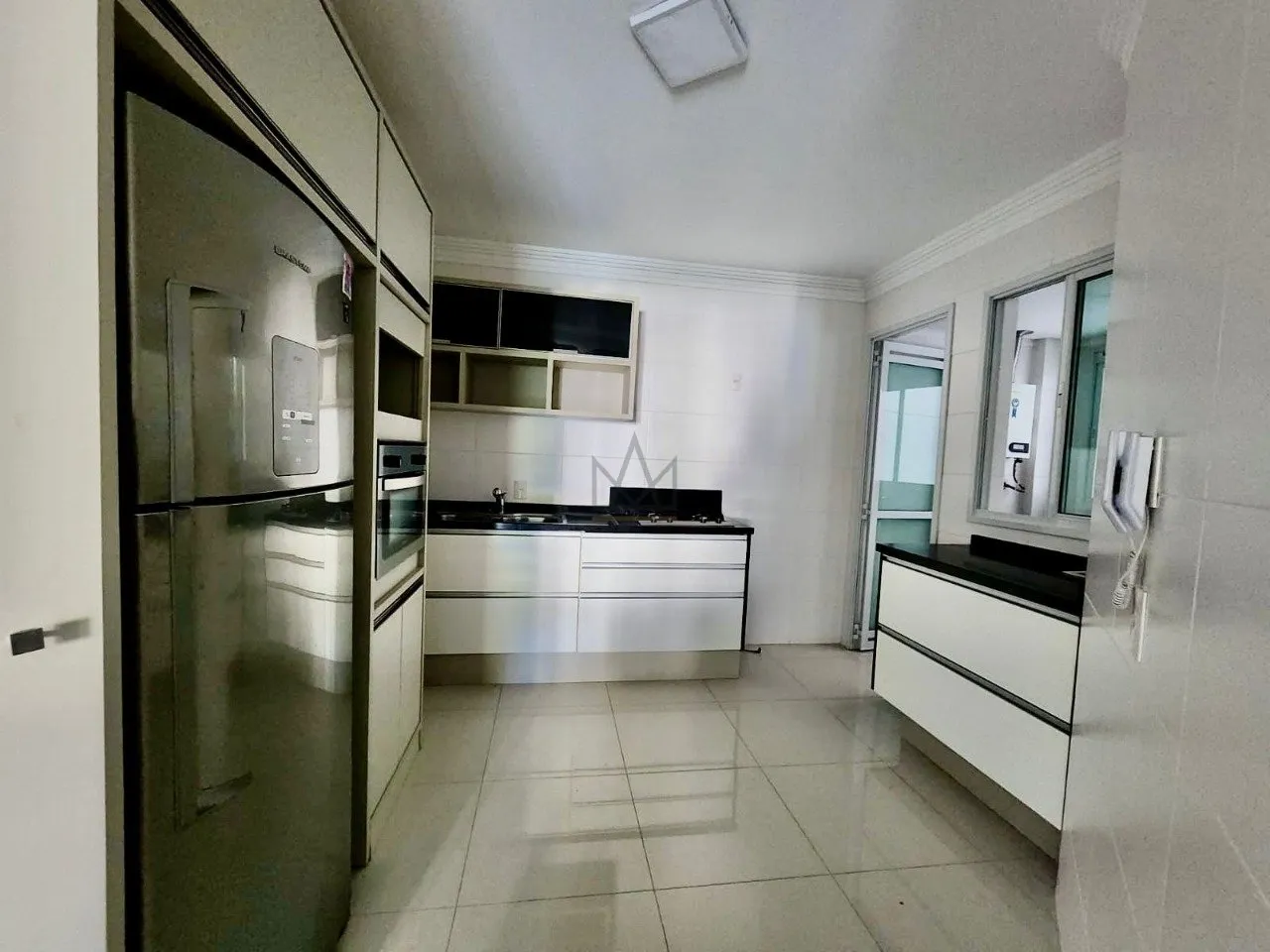 Furnished apartment, 121 m², with a mountain view — photo 6