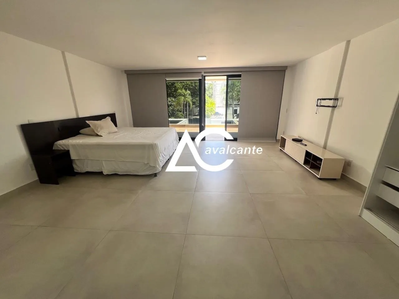 Unfurnished house with 5 bedrooms and 5 bathrooms — photo 24