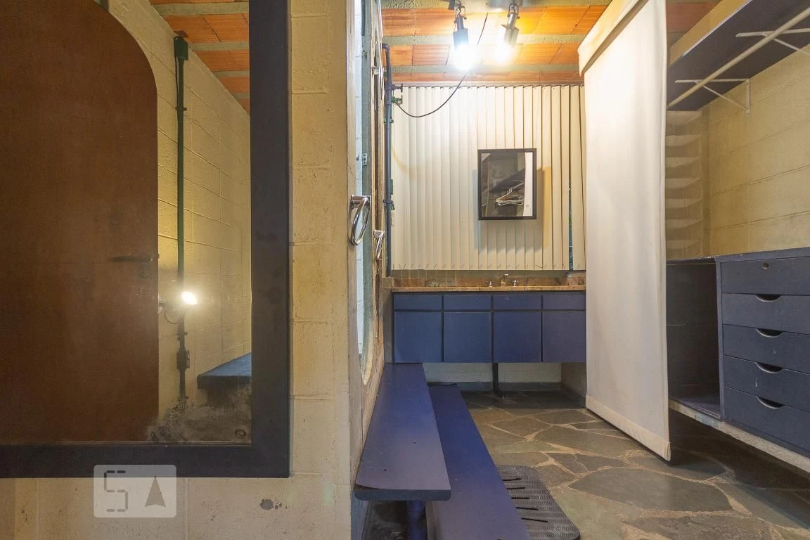 Condo house with 4 bedrooms and 400 m² — photo 33